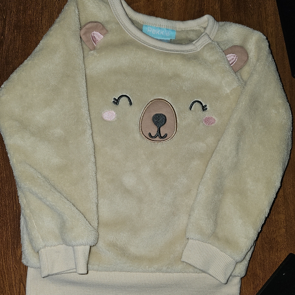 Cream Bear Face Sweatshirt